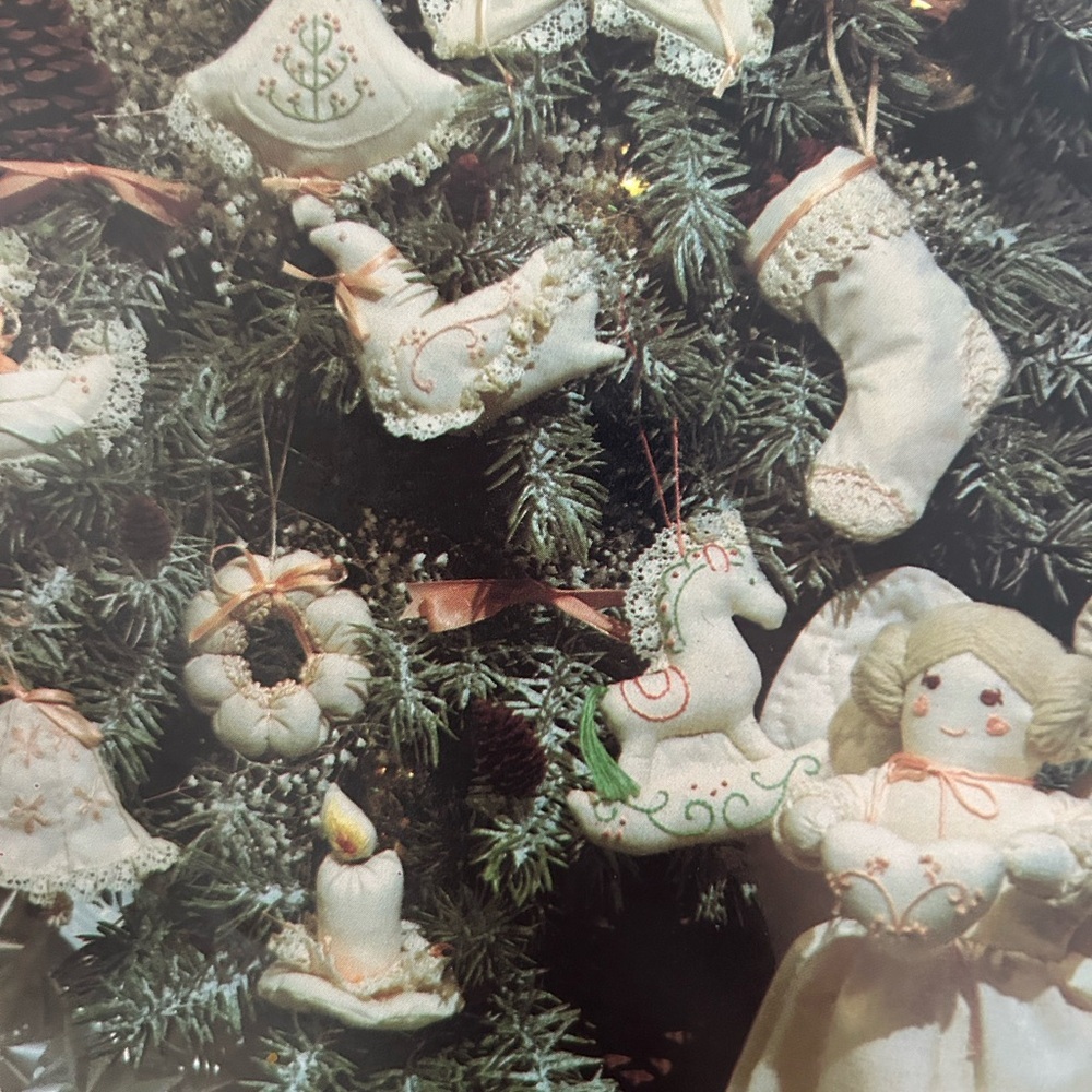 4/$50 Christmas LACE DIY Holiday Angel and Ornament Set 🎄 - Picture 3 of 8